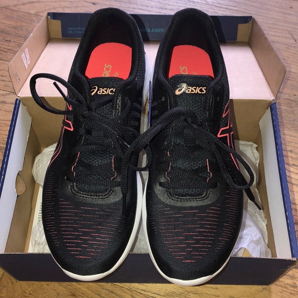 promesa asics